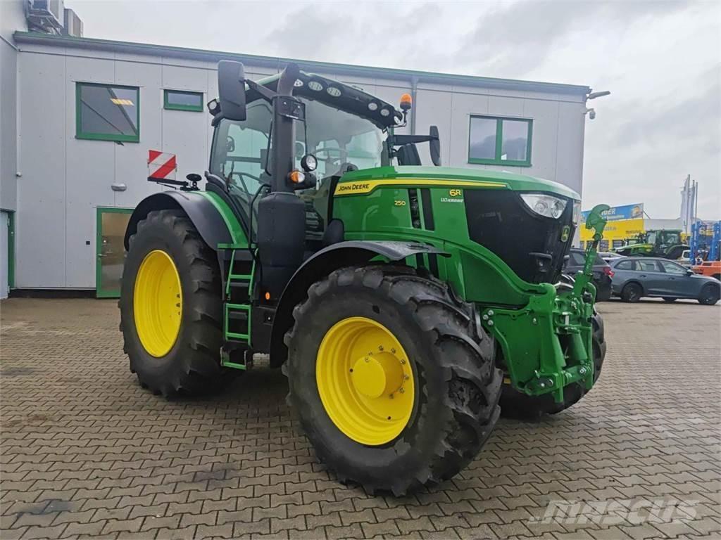 John Deere 6R 250 Трактори