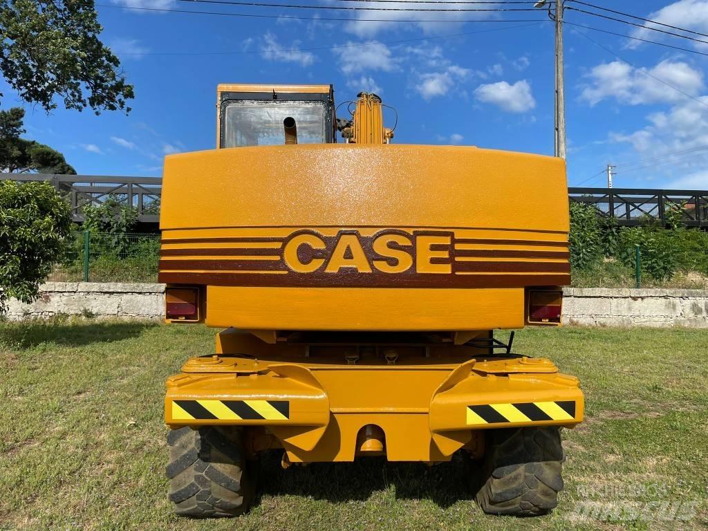 CASE 688 B Колесни екскаватори