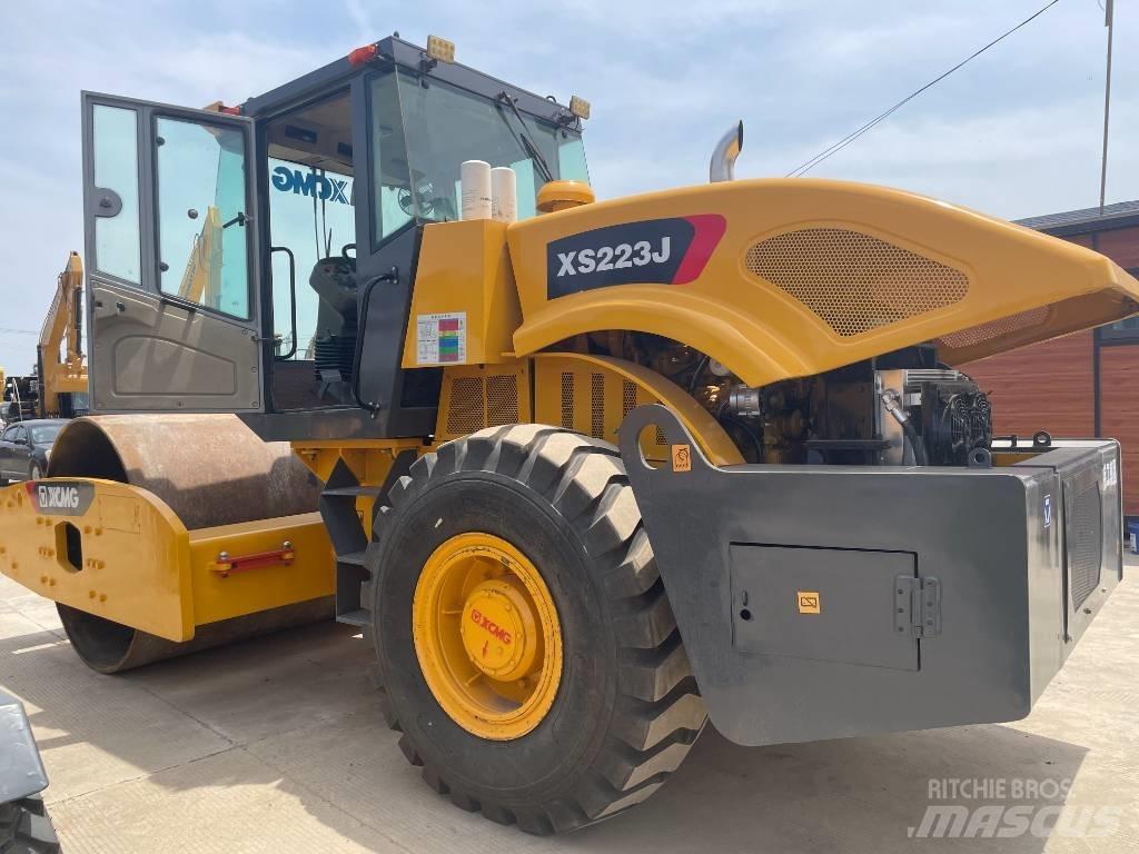XCMG XS 223 J Еднобарабанни ролки
