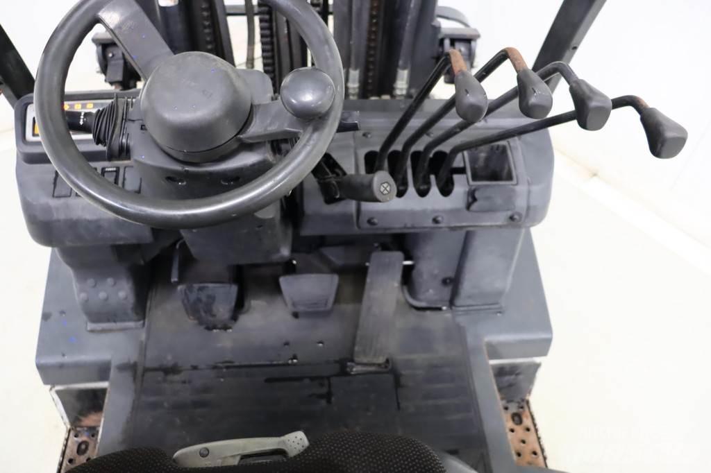 Nissan U1D2A20LQ Камиони с АГУ