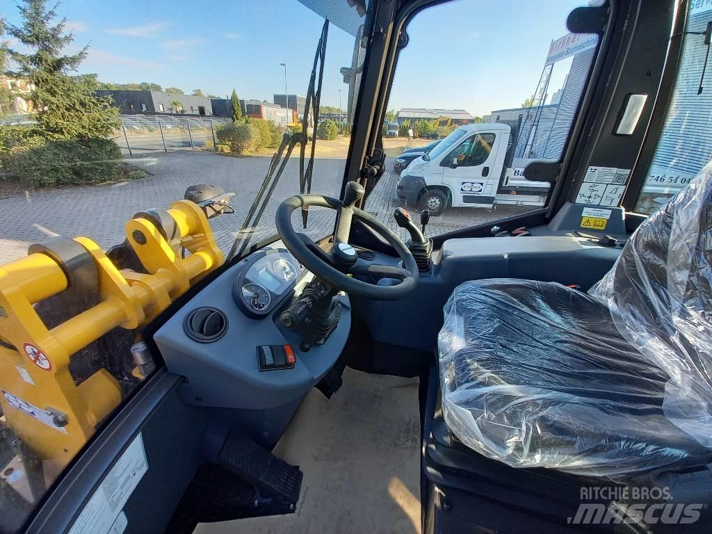 Mecalac AX 1000 Колесни товарачи