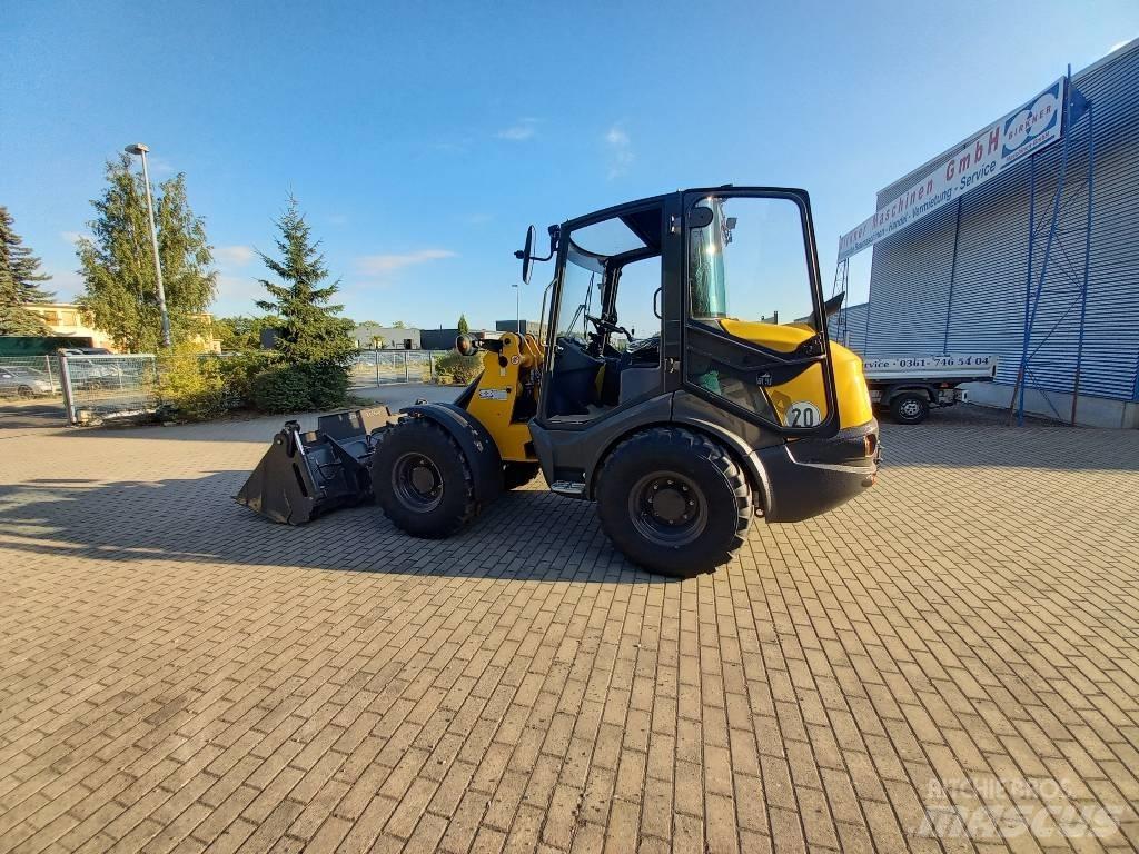 Mecalac AX 1000 Колесни товарачи