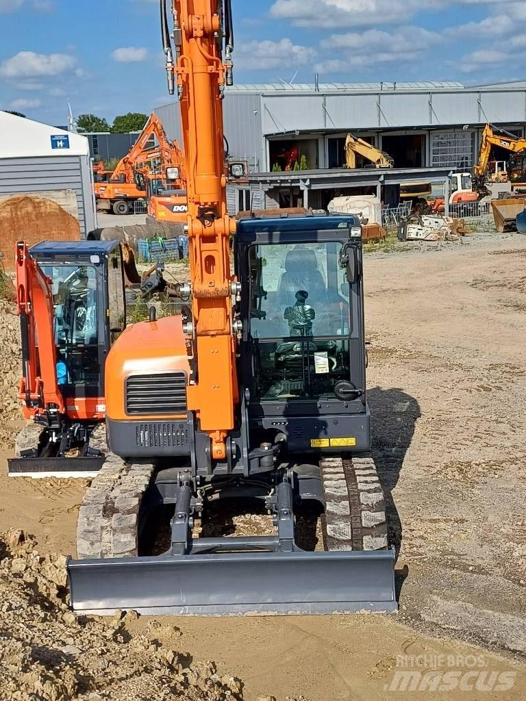 Doosan DX 85 R-3 Средни екскаватори 7т - 12т