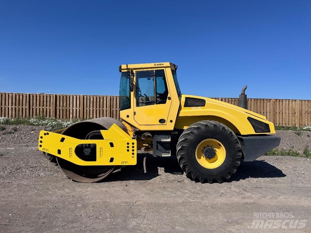 Bomag BW 213 D H-4 Еднобарабанни ролки

