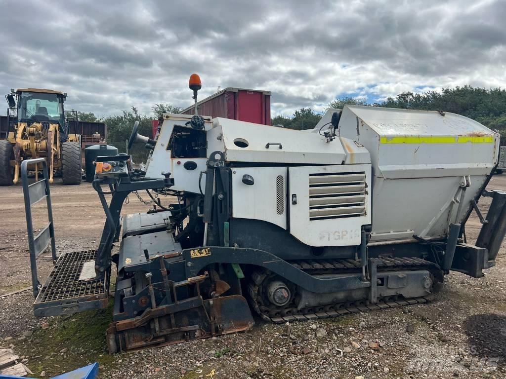 Bomag BF 223 C Машини за асфалт