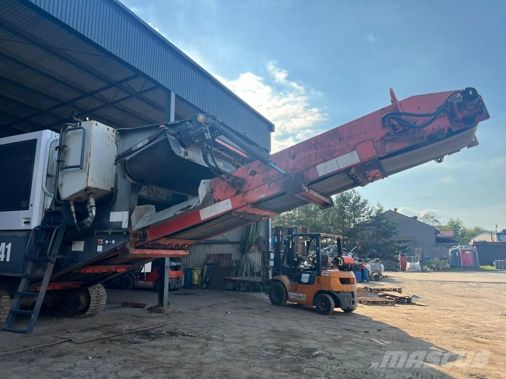 Sandvik QJ 241 Мобилни трошачки
