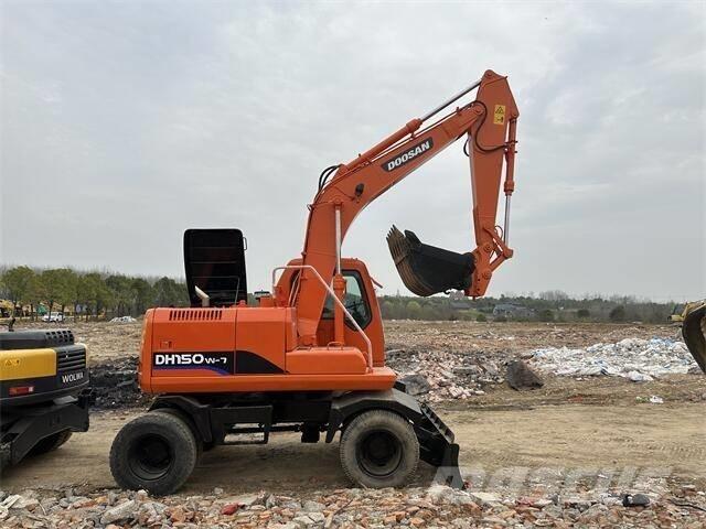 Doosan DH150W Колесни екскаватори