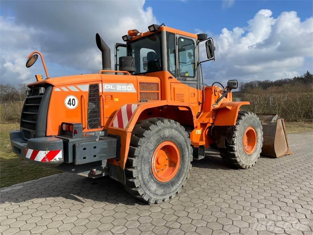Doosan DL250 Колесни товарачи
