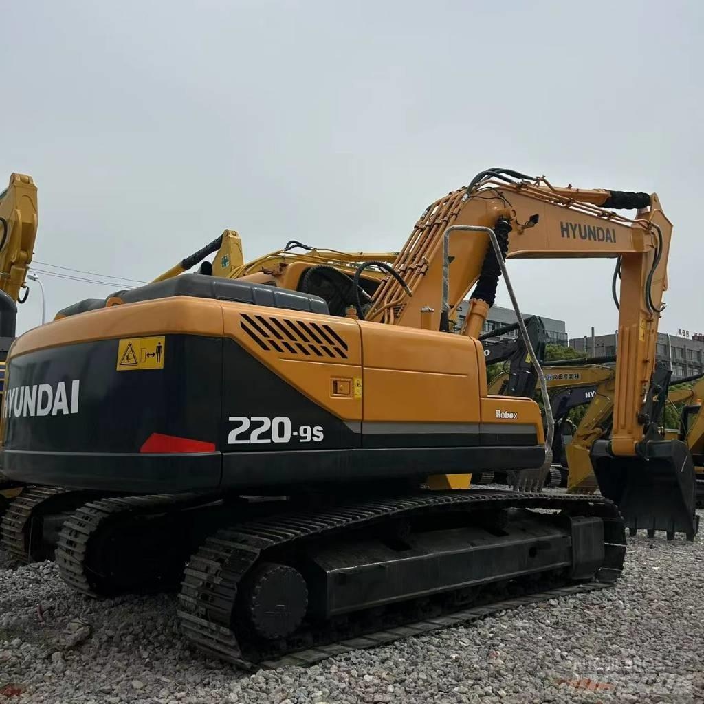 Hyundai 220-9s Верижен екскаватор