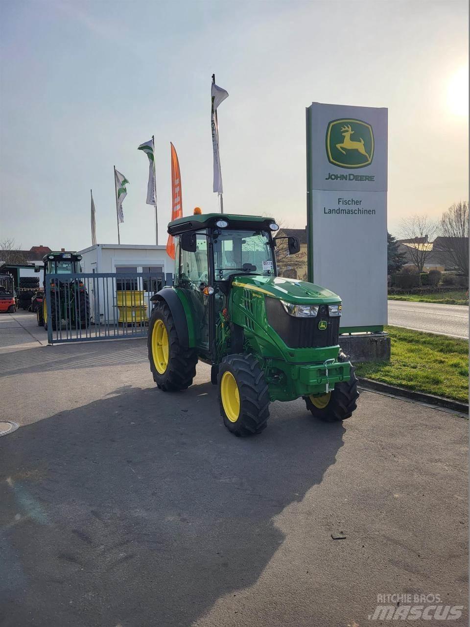 John Deere 5075GN Трактори