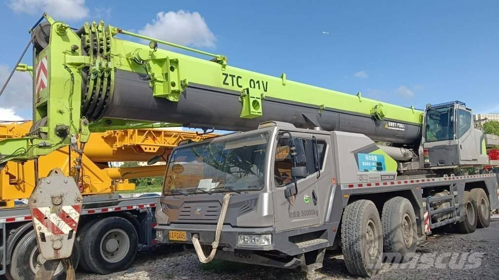 Zoomlion ZTC800 Всъдеходни кранове