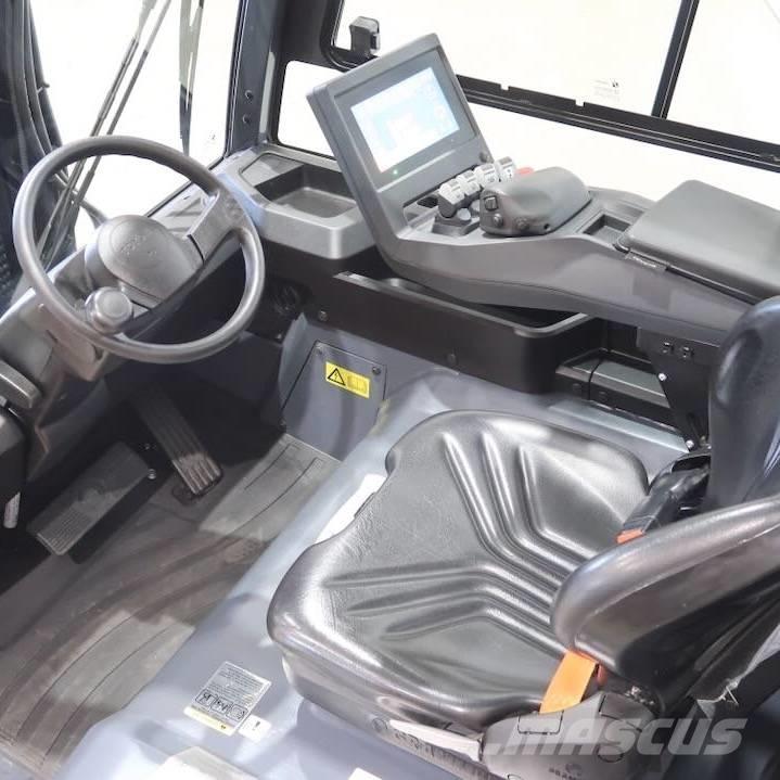 Toyota 9FBM25T Електрически вилични кари-повдигачи