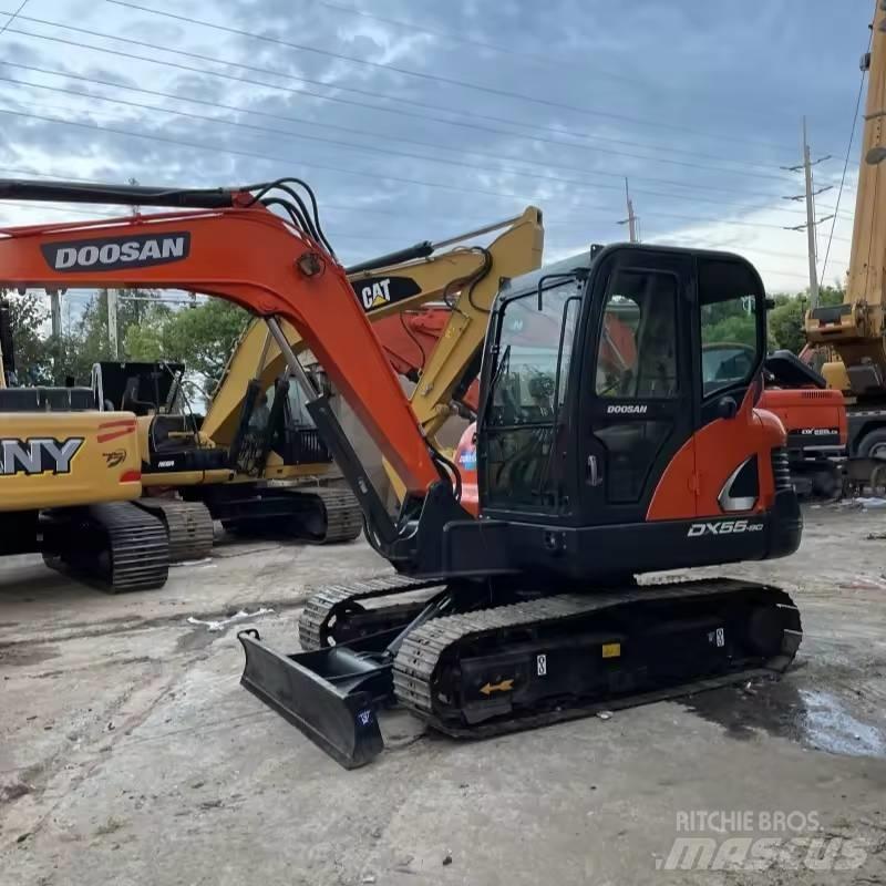 Doosan DX55 Верижен екскаватор