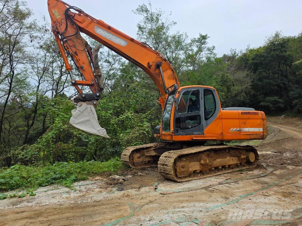Doosan DX 220 LCA Верижен екскаватор