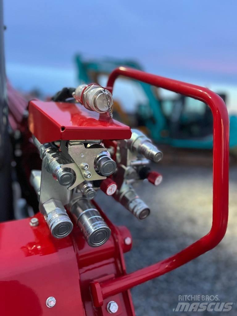 Takeuchi TL12 V2 Мини товарачи
