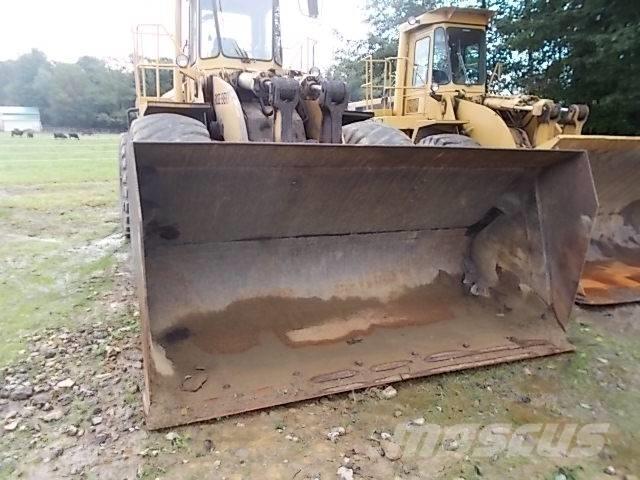 CAT 980C Колесни товарачи
