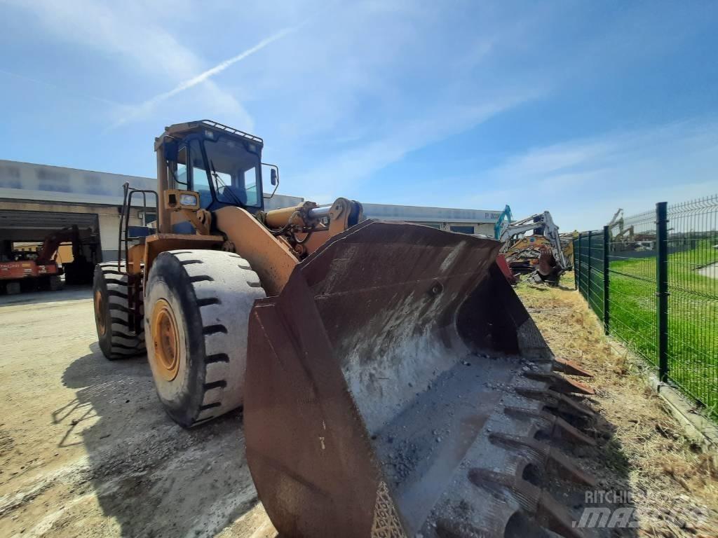Komatsu WA500 Колесни товарачи