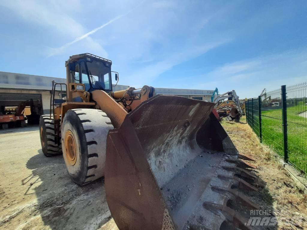 Komatsu WA500 Колесни товарачи
