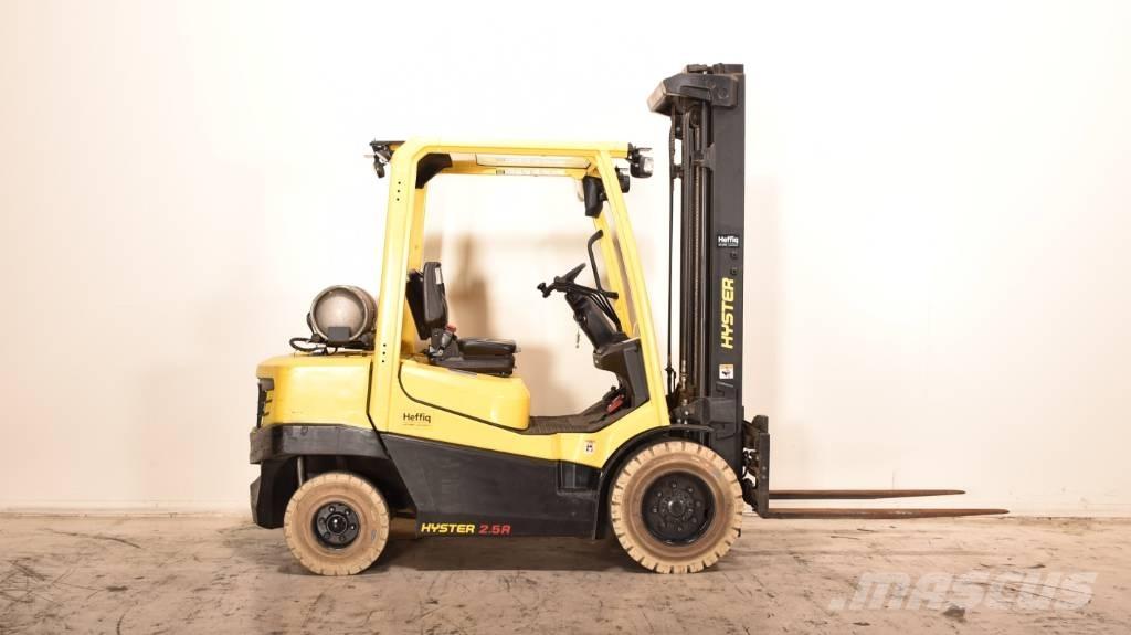 Hyster H2.5A6-L Камиони с АГУ