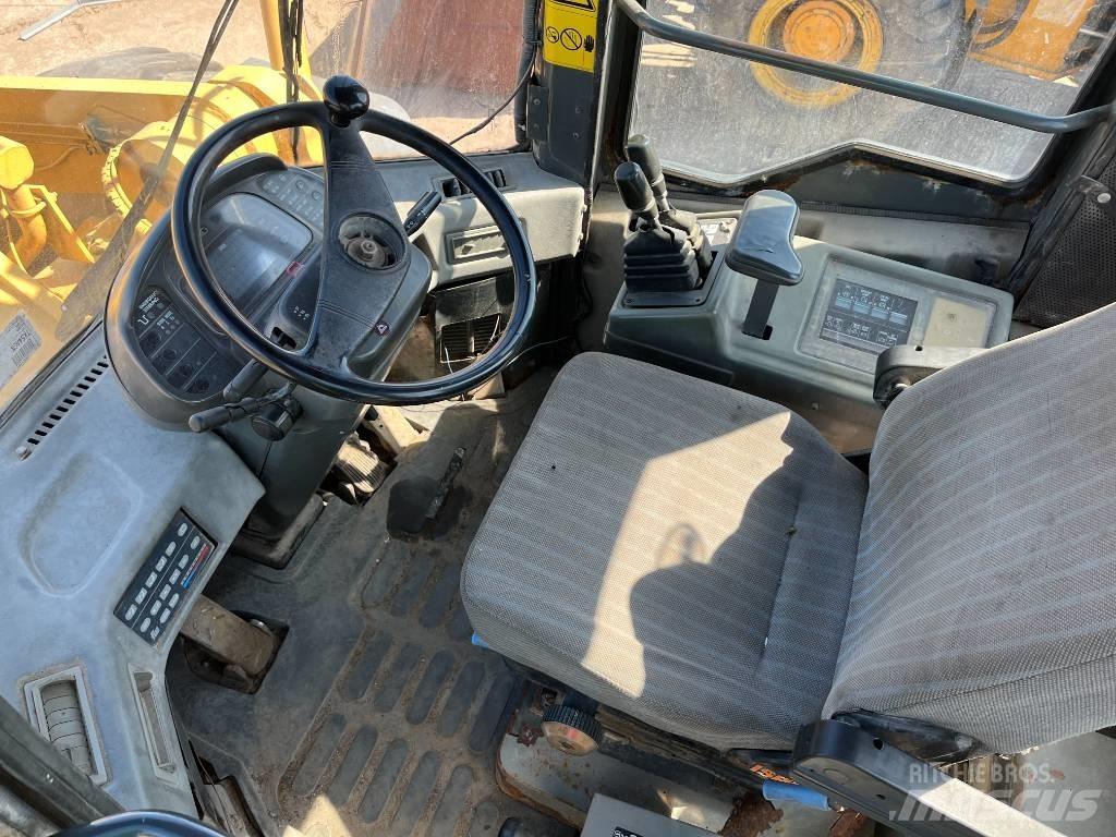 Komatsu WA 480 Колесни товарачи