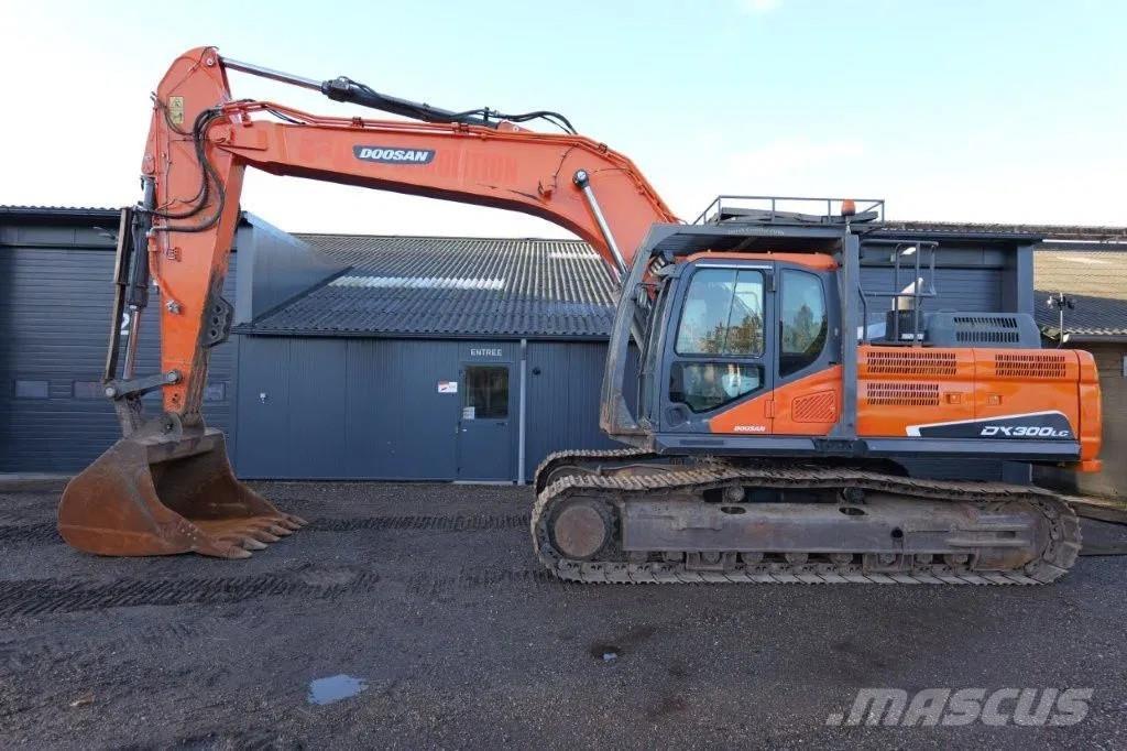 Doosan DX300LC Верижен екскаватор
