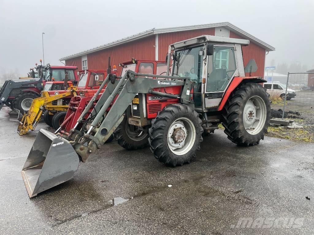 Massey Ferguson 3070 Трактори