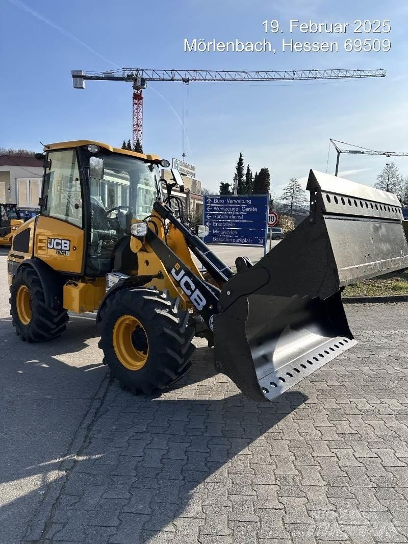 JCB 406 Колесни товарачи