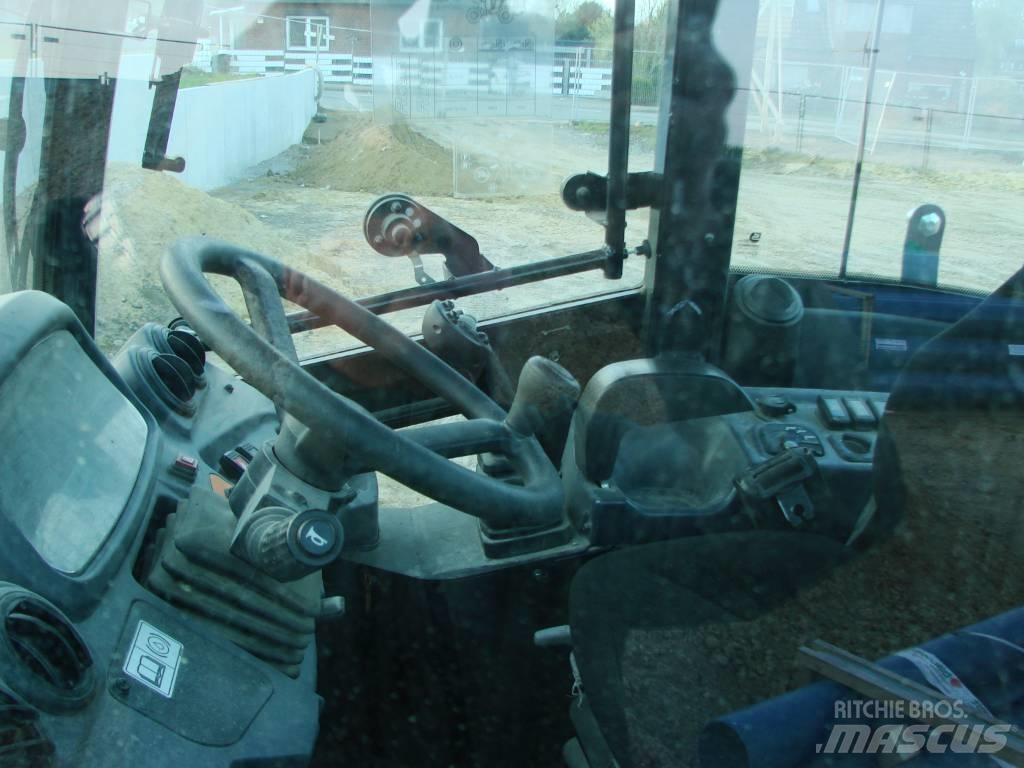Kubota R 082 Колесни товарачи
