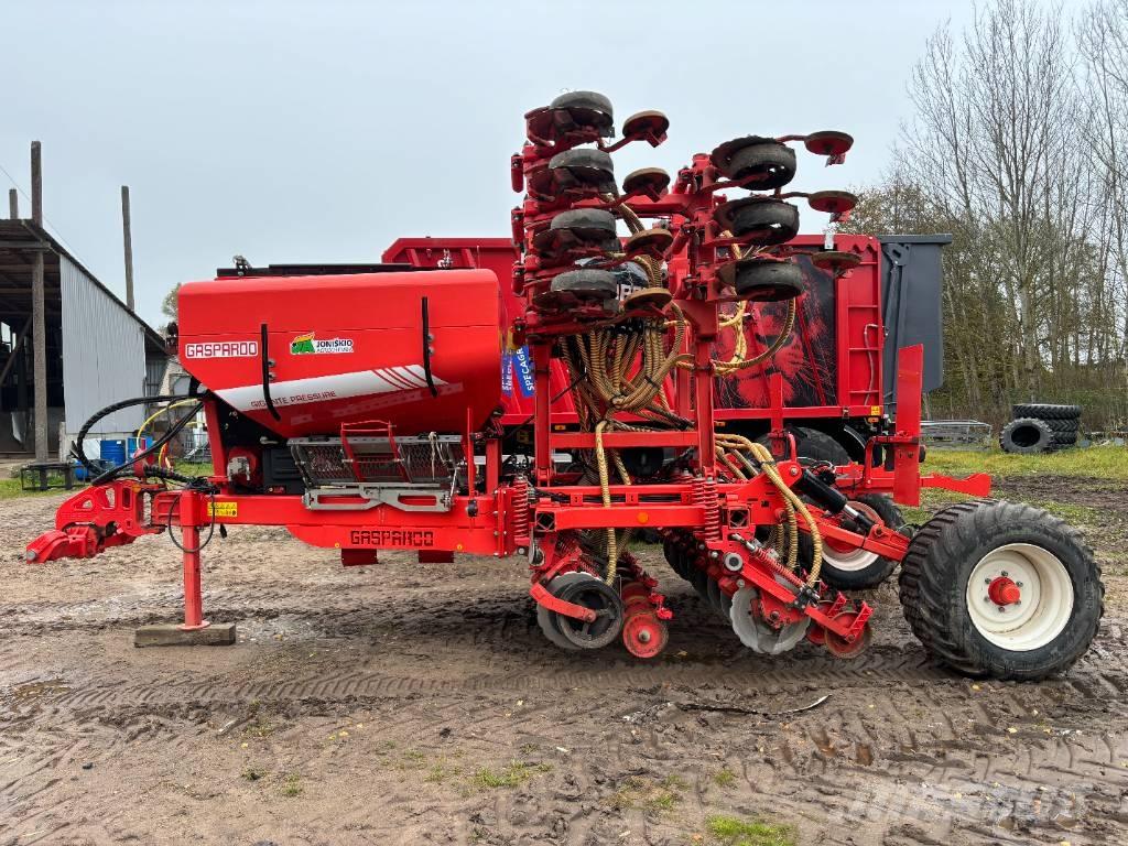 Gaspardo Gigante Редосеялки