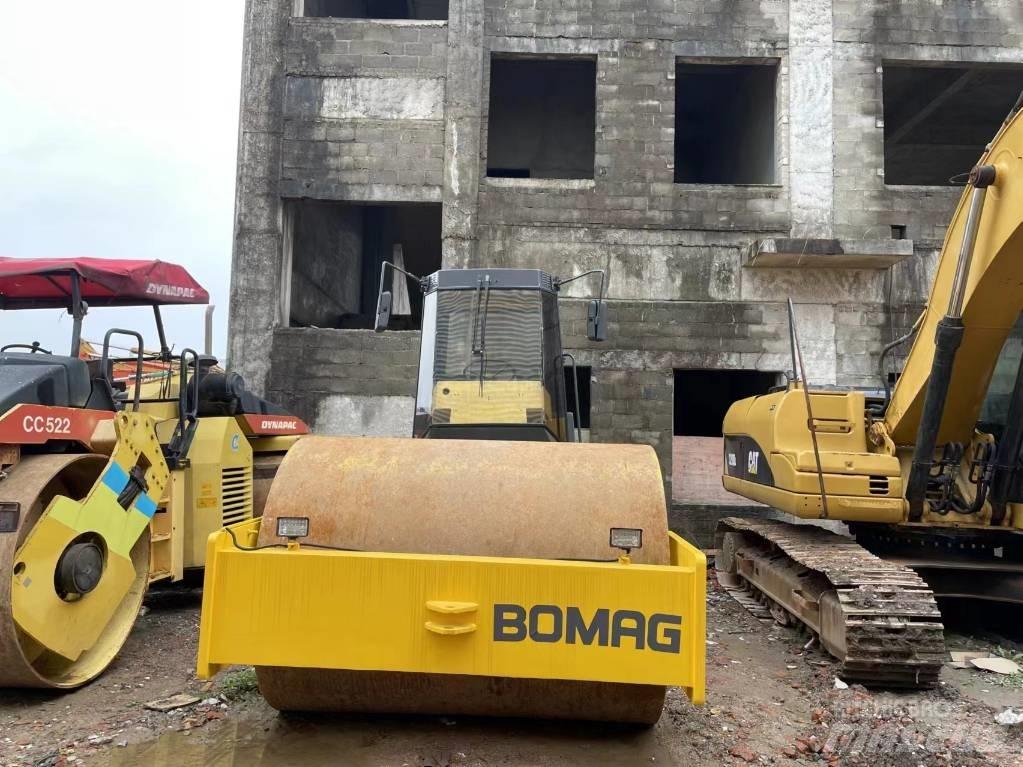 Bomag BW 217 Еднобарабанни ролки

