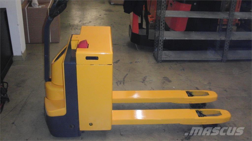 Jungheinrich ELE16 Колички високоповдигачи с теглич