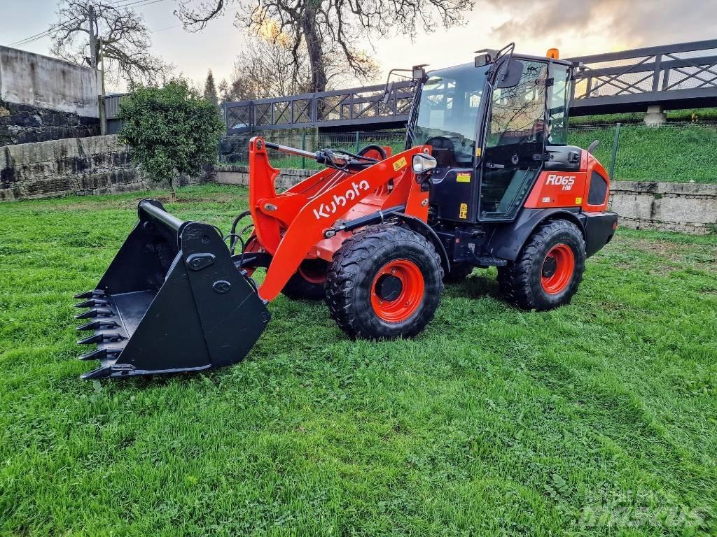 Kubota R 065 Колесни товарачи