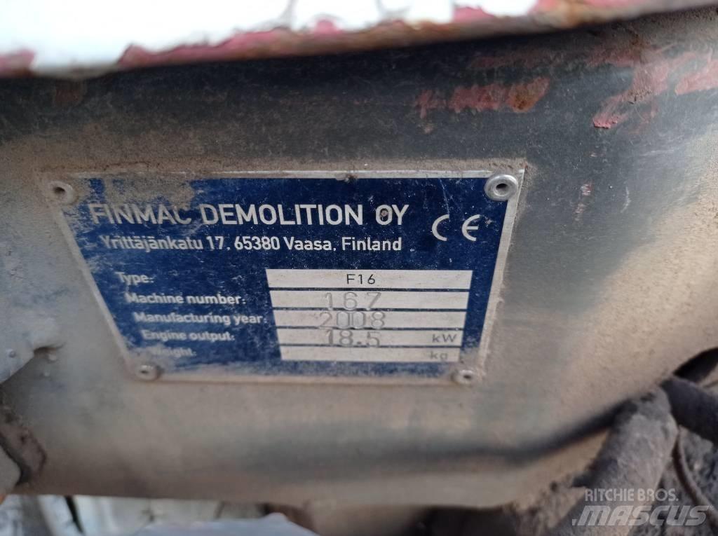 Finmac F16 Багери за разрушаване
