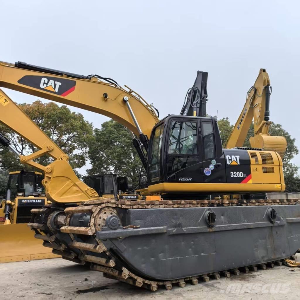CAT 320 D Багери амфибии