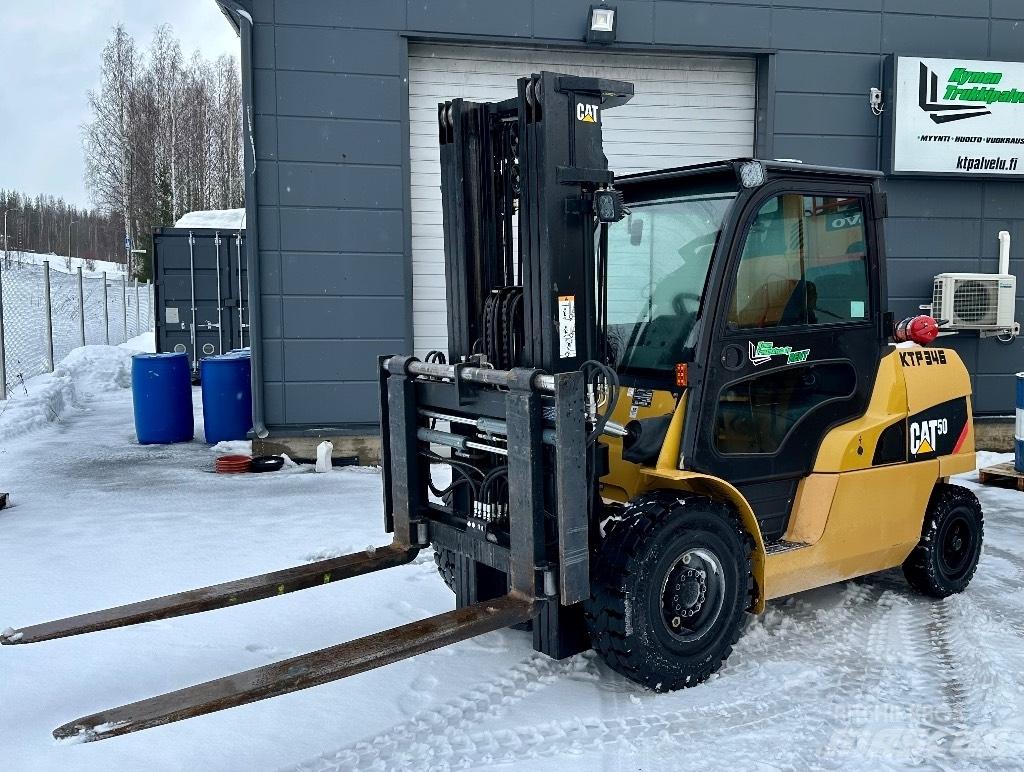 CAT DP 50 NT Дизелови камиони