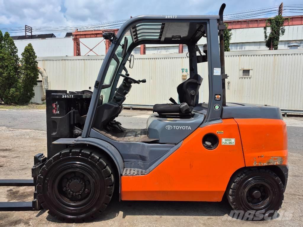 Toyota 8FD45U Вилични кари-повдигачи - други