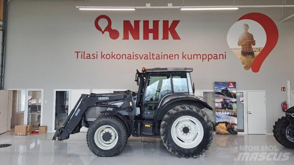 Valtra M 130 Трактори