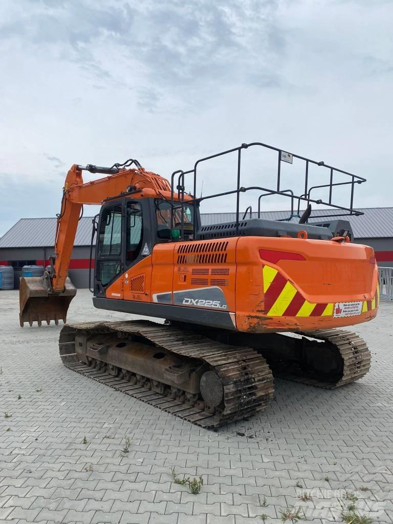 Doosan DX 225 LC Верижен екскаватор