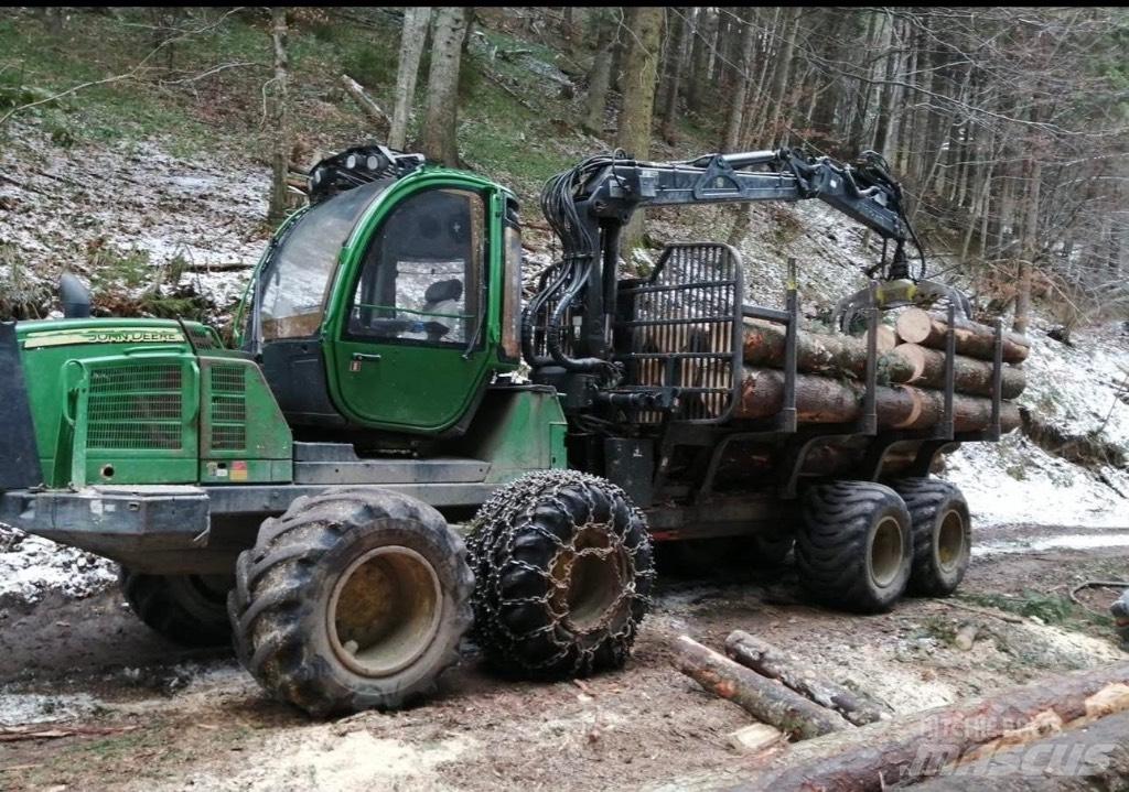 John Deere 1110 E Форуардери