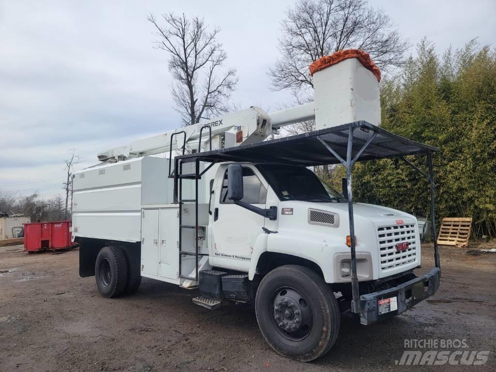 GMC C7500 Моторизирани платформи с талига