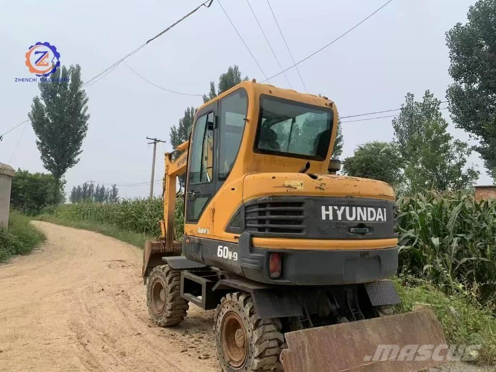 Hyundai 60 W Колесни екскаватори
