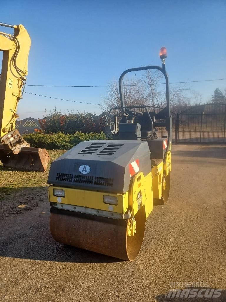 Bomag BW 100 AD-3 Двойни барабанни ролки
