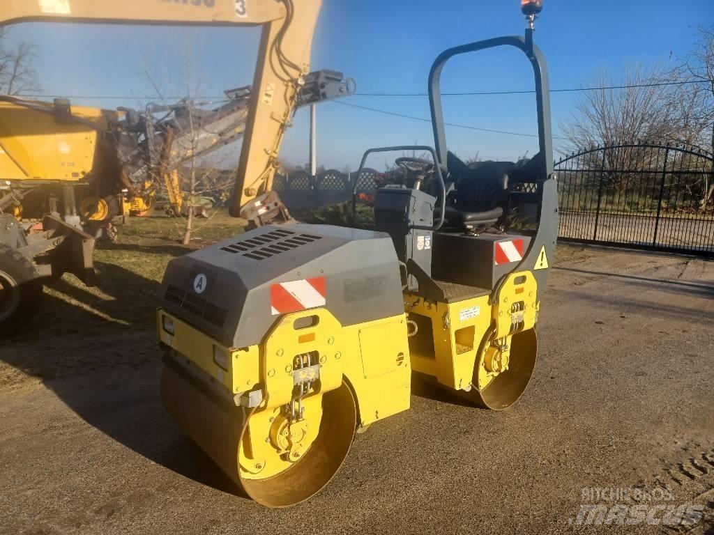 Bomag BW 100 AD-3 Двойни барабанни ролки
