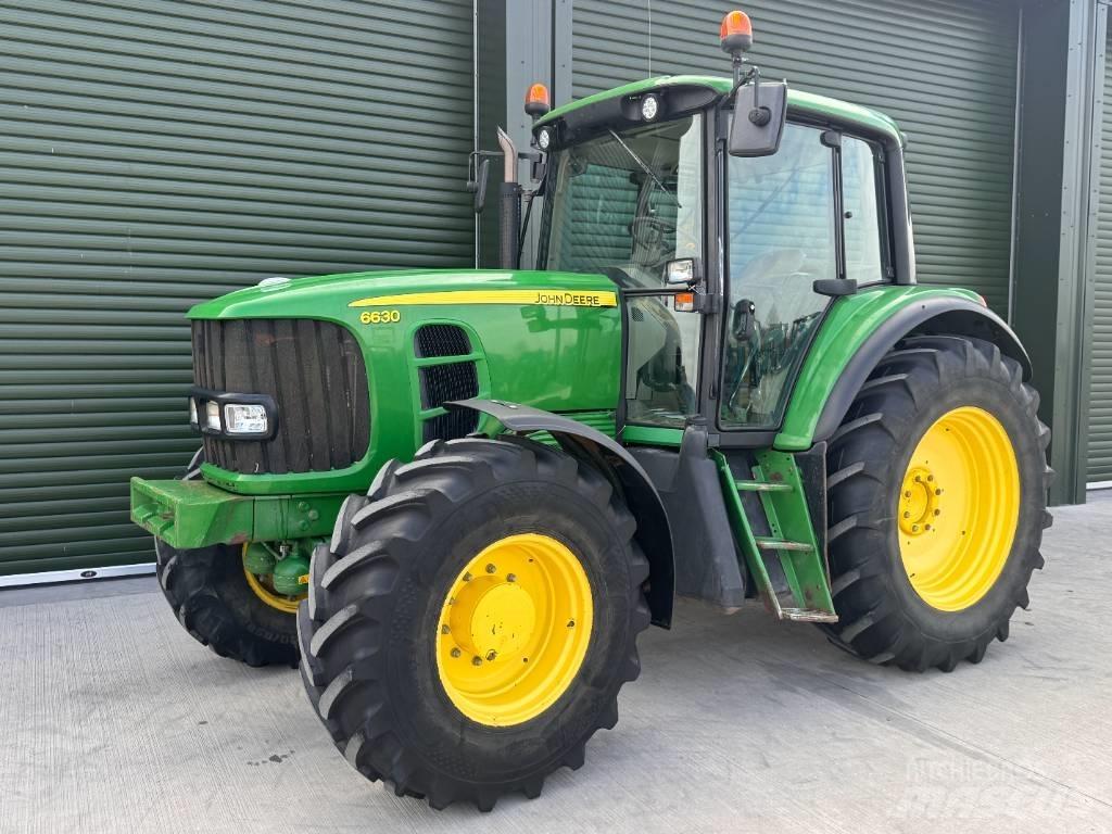 John Deere 6630 Трактори