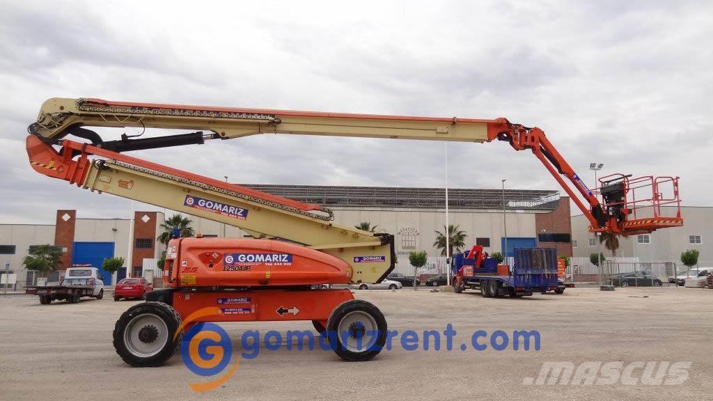 JLG 1250AJP Съчленени стрелови подемници