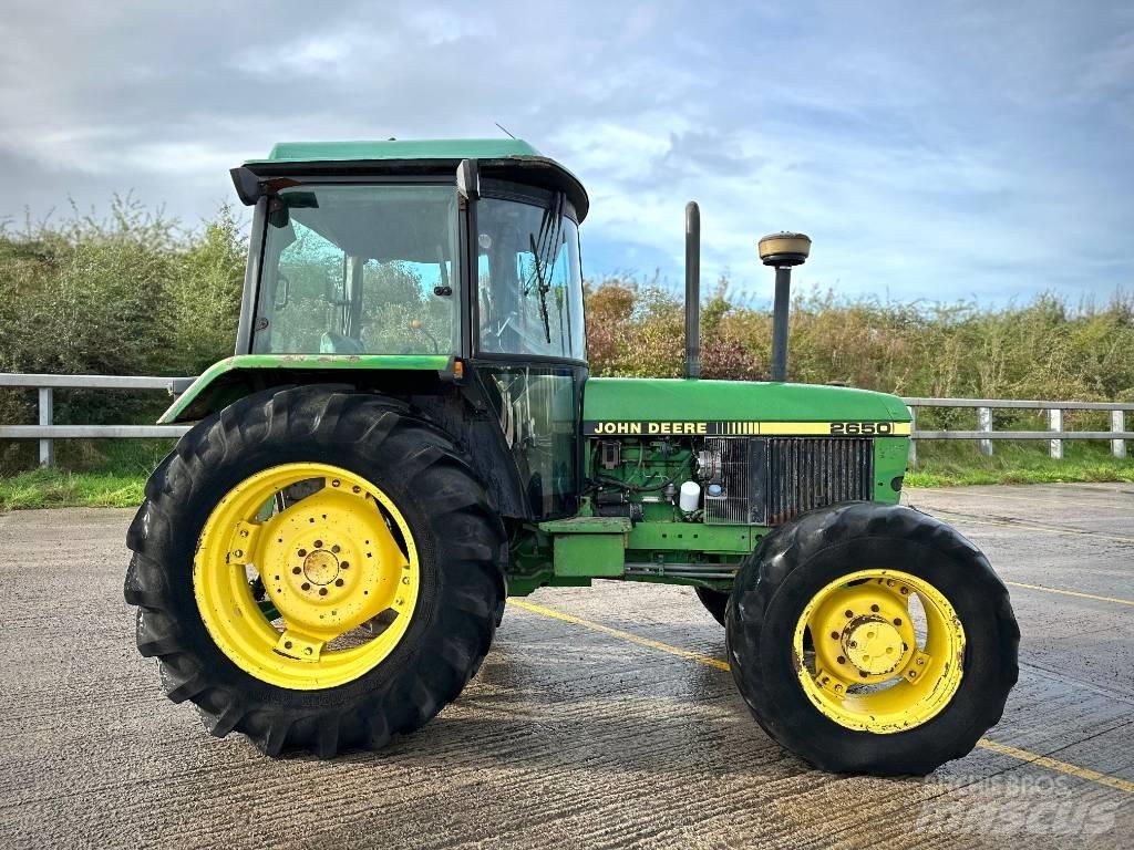 John Deere 2650 Трактори