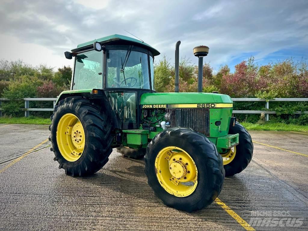John Deere 2650 Трактори
