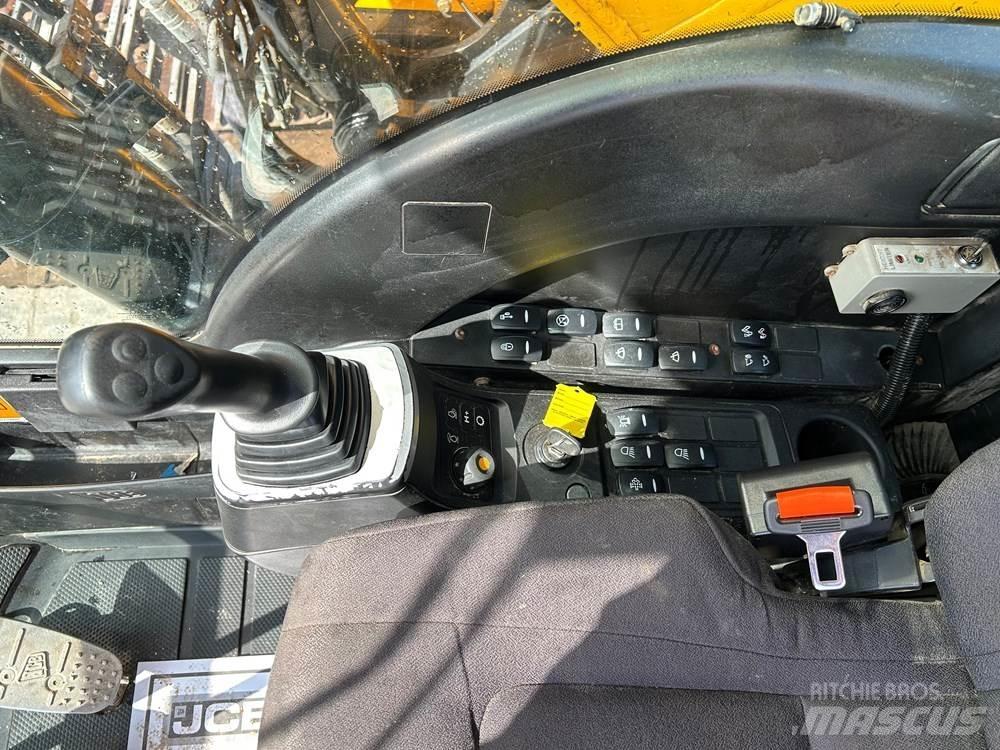 JCB JS220 LC Верижен екскаватор
