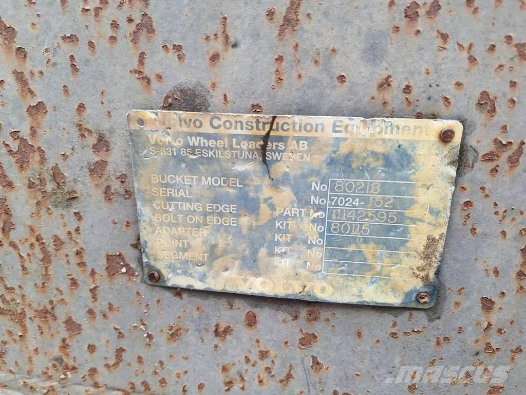 Volvo L220D Колесни товарачи