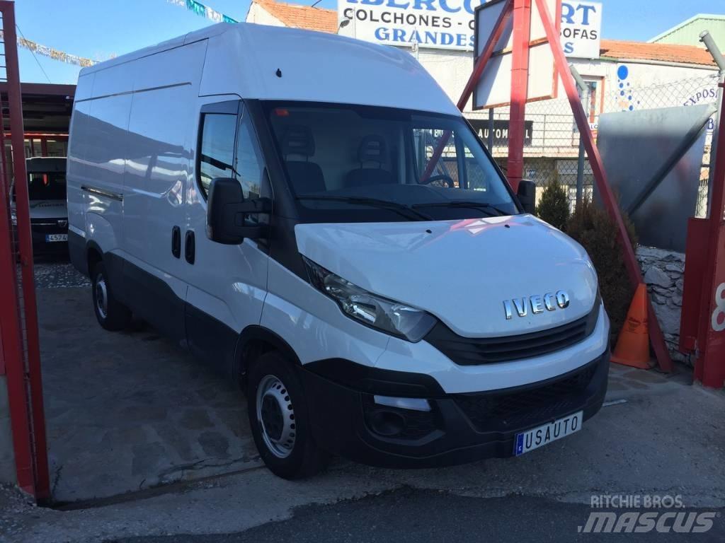 Iveco Daily 35 S 12 Фургони
